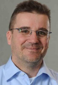 Dominik T. Schneider